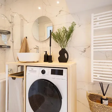 Erill - A Montparnasse Párizs